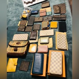 ENTIRE CLOSET - 37 LOUIS VUITTON CHANEL BURBERRY WALLETS BAG